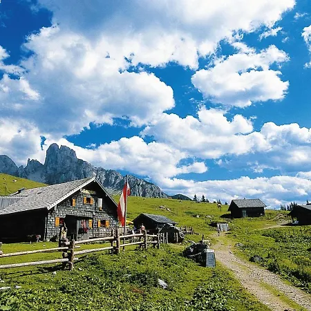Cosy Holiday In Salzburg With Garden And Mountain Views Casa de Férias *
